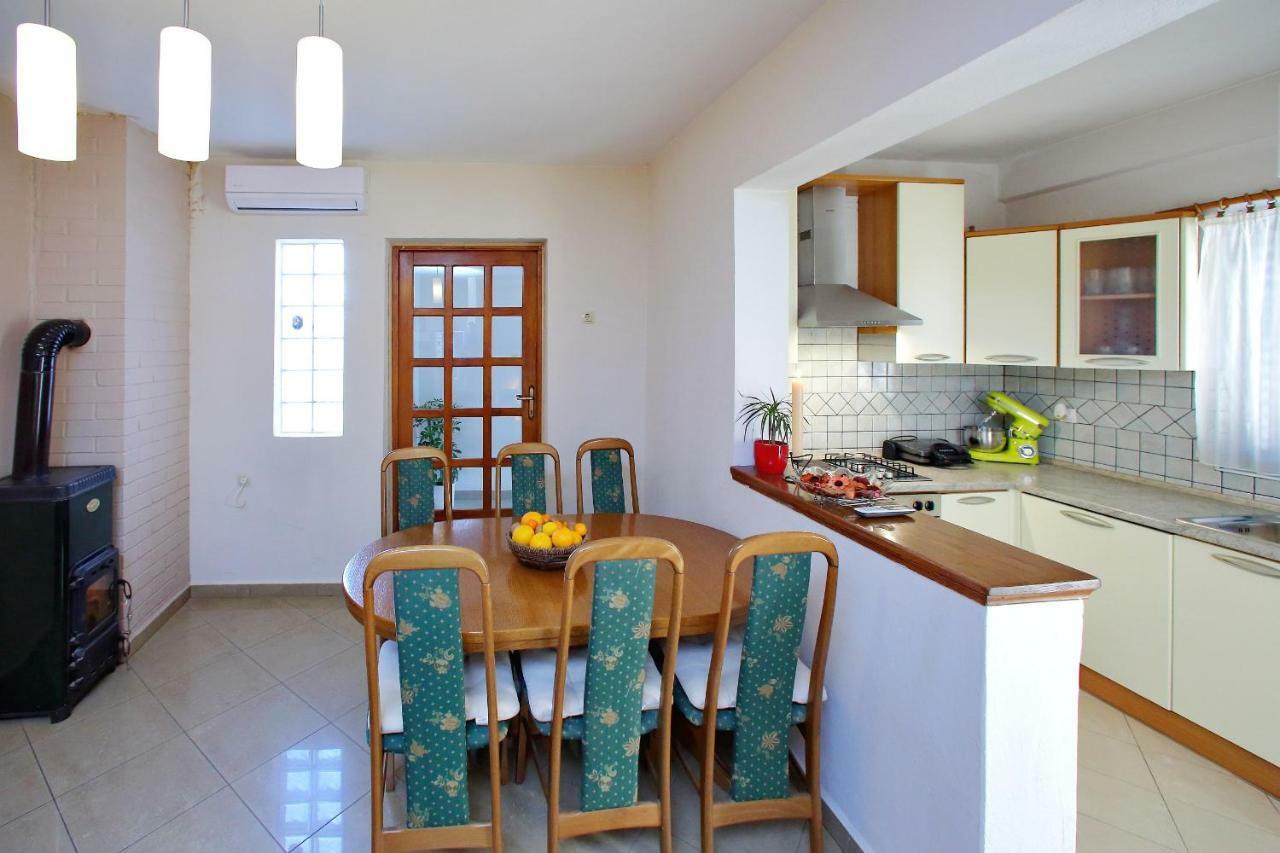 Apartments Ana บาร์บินเย ภายนอก รูปภาพ